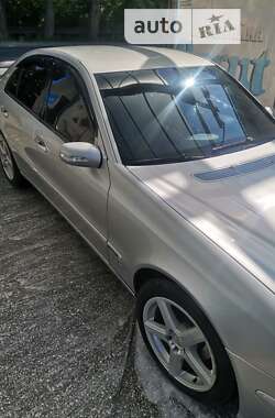 Седан Mercedes-Benz E-Class 2002 в 