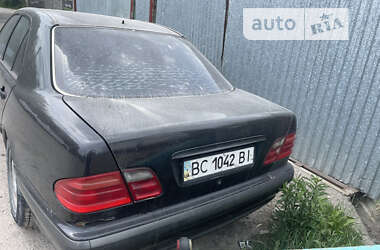 Седан Mercedes-Benz E-Class 1997 в Львові