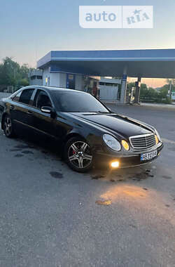 Седан Mercedes-Benz E-Class 2006 в Виннице