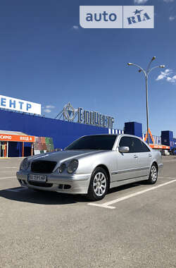 Седан Mercedes-Benz E-Class 2000 в Кам'янець-Подільському