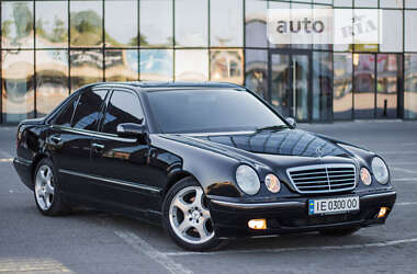 Седан Mercedes-Benz E-Class 2001 в Черновцах