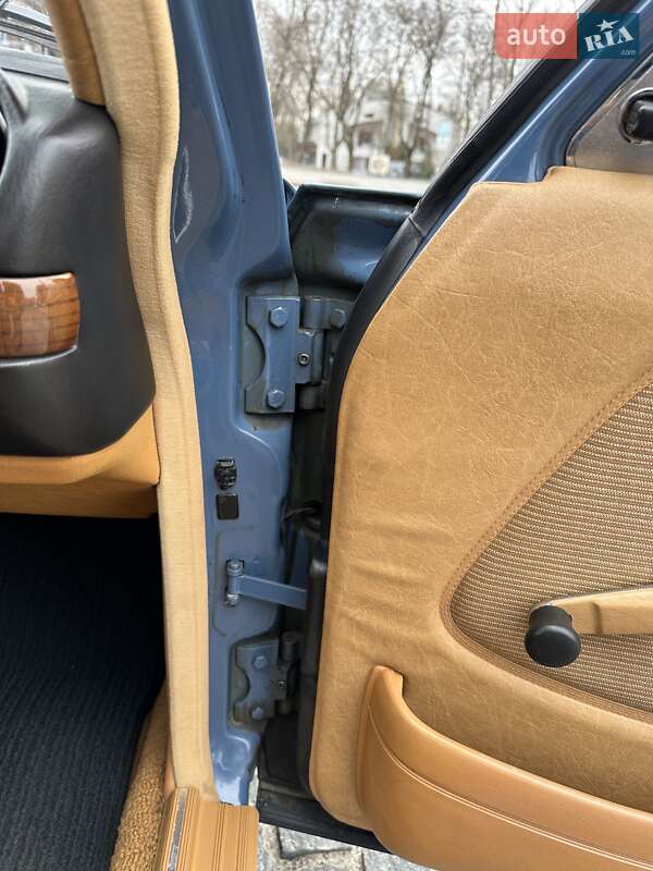 Седан Mercedes-Benz E-Class 1984 в Києві