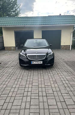 Седан Mercedes-Benz E-Class 2014 в Львове