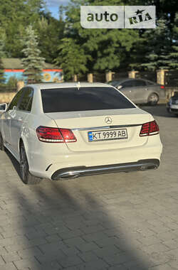 Седан Mercedes-Benz E-Class 2013 в Івано-Франківську