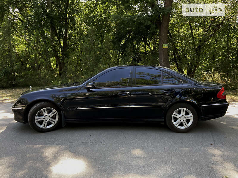 Седан Mercedes-Benz E-Class 2007 в Днепре