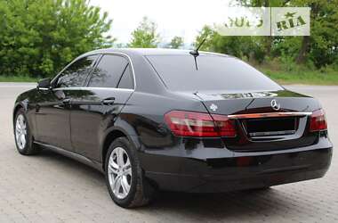 Седан Mercedes-Benz E-Class 2010 в Снятине