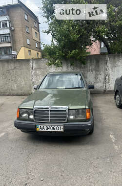 Седан Mercedes-Benz E-Class 1986 в Києві