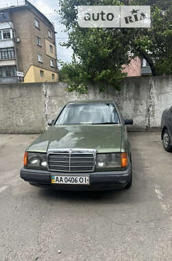 Седан Mercedes-Benz E-Class 1986 в Киеве