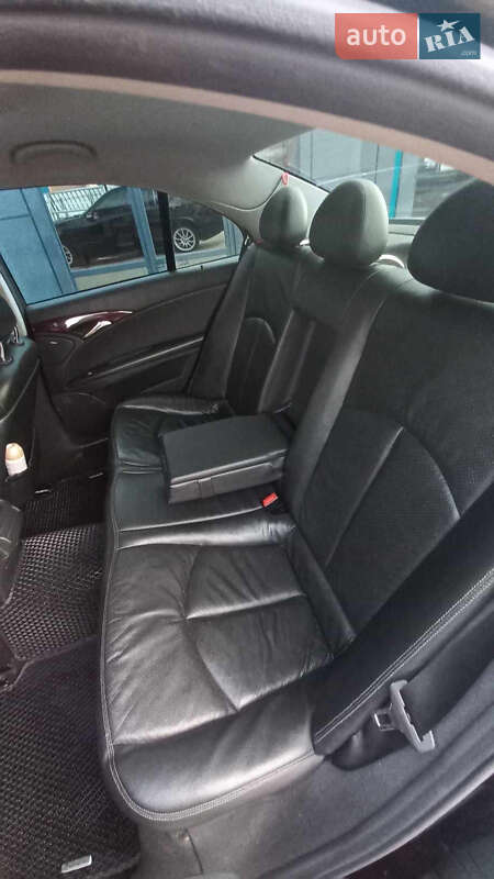 Седан Mercedes-Benz E-Class 2003 в Ивано-Франковске