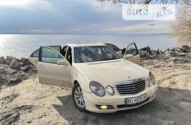 Седан Mercedes-Benz E-Class 2007 в Глобине