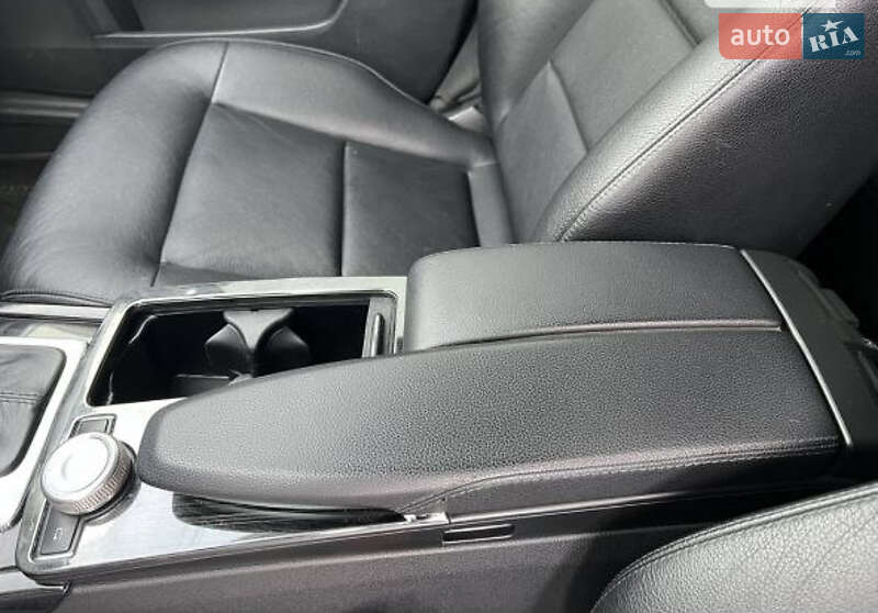 Седан Mercedes-Benz E-Class 2011 в Радехове