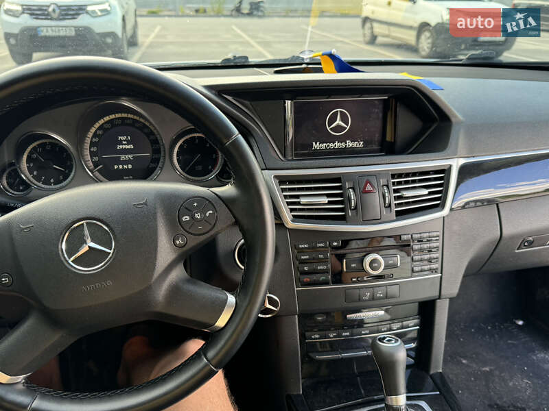 Седан Mercedes-Benz E-Class 2011 в Радехове