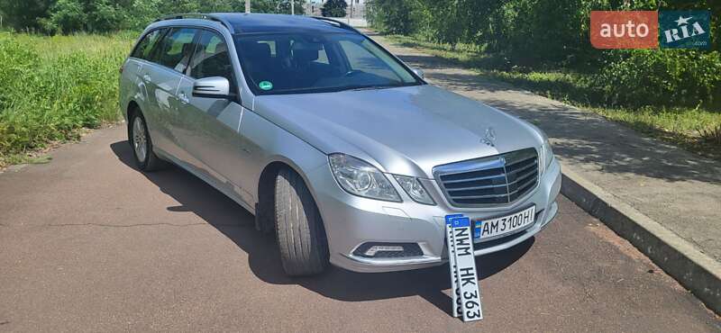 Универсал Mercedes-Benz E-Class 2010 в Коростене