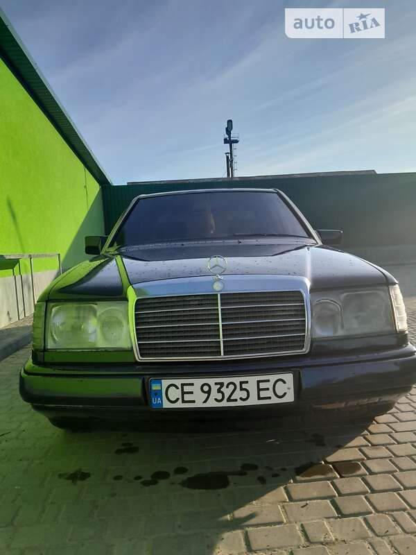 Седан Mercedes-Benz E-Class 1986 в Новодністровську