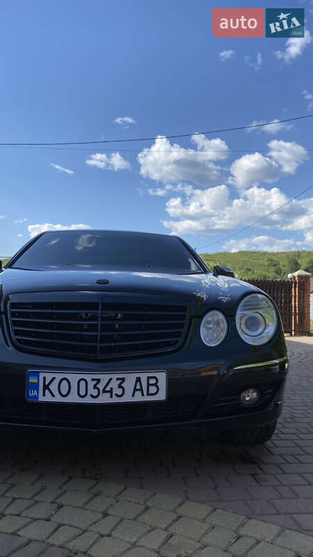 Седан Mercedes-Benz E-Class 2007 в Иршаве
