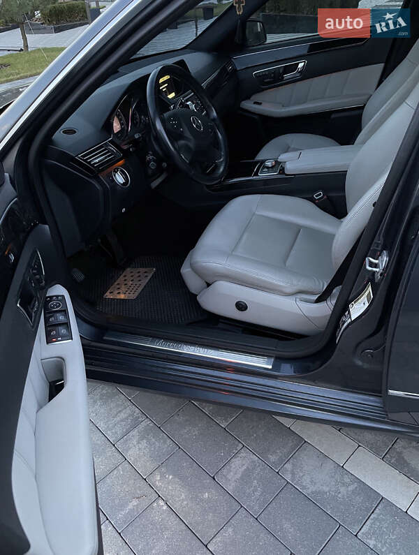 Седан Mercedes-Benz E-Class 2010 в Ужгороде