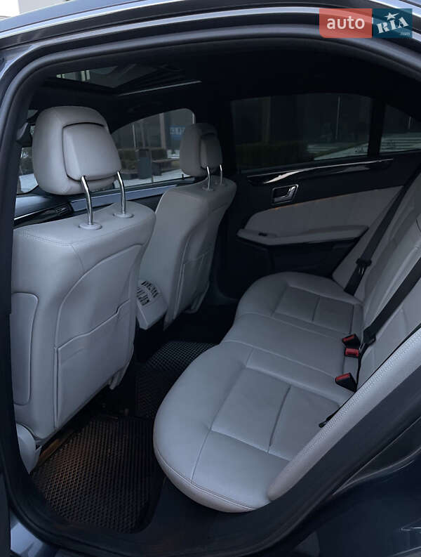 Седан Mercedes-Benz E-Class 2010 в Ужгороде