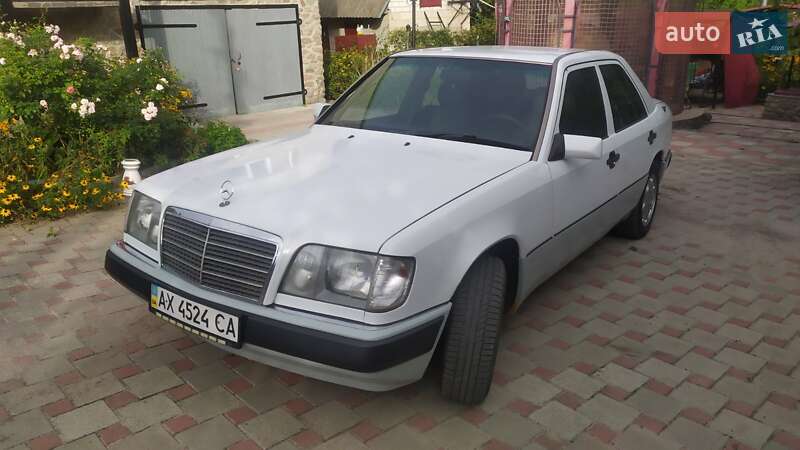 Седан Mercedes-Benz E-Class 1992 в Новой Водолаге
