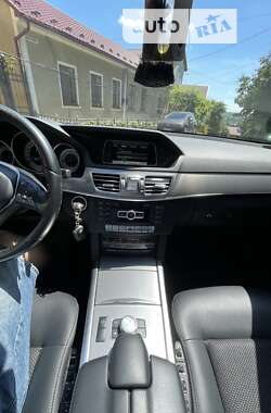 Седан Mercedes-Benz E-Class 2013 в Черновцах