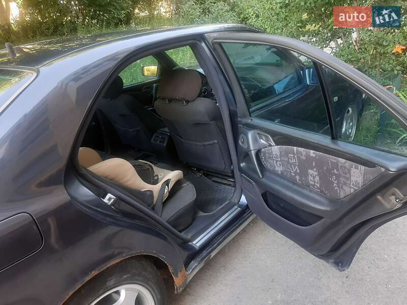 Седан Mercedes-Benz E-Class 1997 в Чорткове