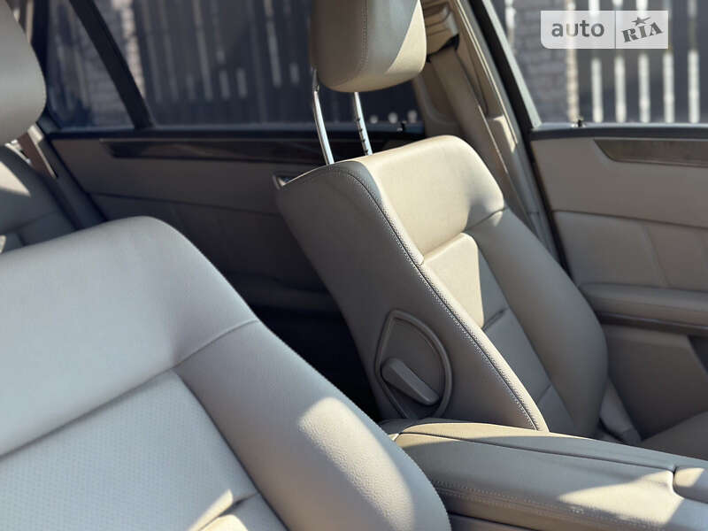 Універсал Mercedes-Benz E-Class 2011 в Старокостянтинові