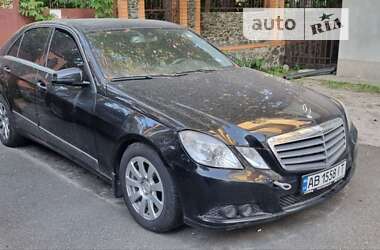 Седан Mercedes-Benz E-Class 2010 в Києві