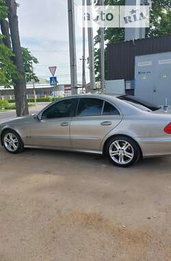 Седан Mercedes-Benz E-Class 2003 в Чернівцях