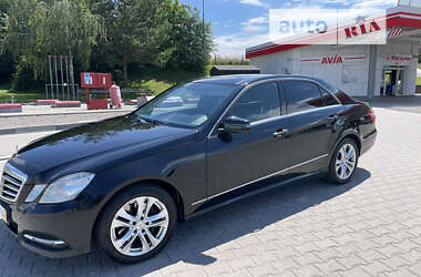 Седан Mercedes-Benz E-Class 2011 в Львові