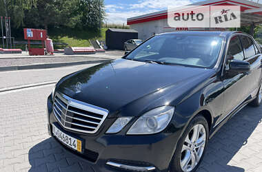 Седан Mercedes-Benz E-Class 2011 в Львові