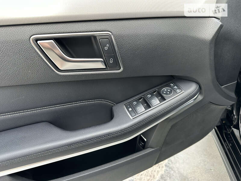 Седан Mercedes-Benz E-Class 2015 в Киеве