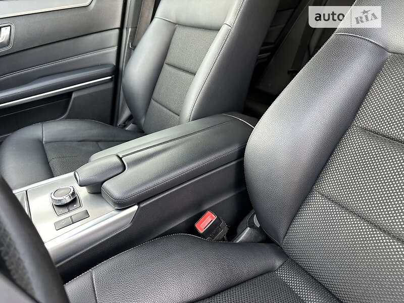 Седан Mercedes-Benz E-Class 2015 в Киеве
