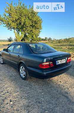 Седан Mercedes-Benz E-Class 2000 в Одесі