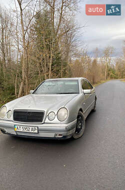 Седан Mercedes-Benz E-Class 1996 в Бориславе