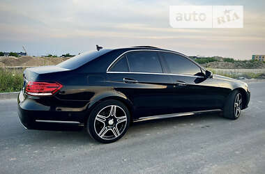 Седан Mercedes-Benz E-Class 2013 в Ровно