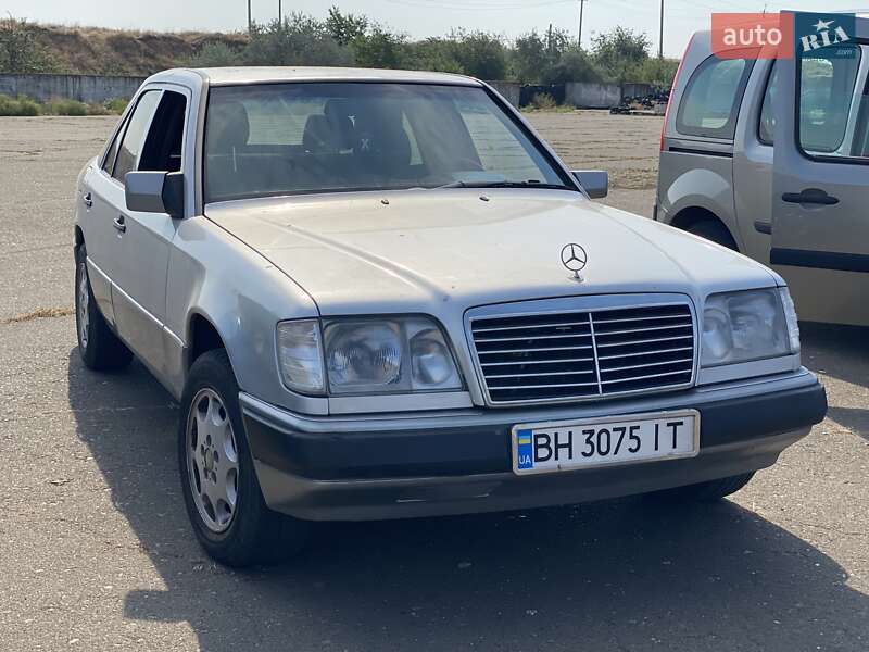 Седан Mercedes-Benz E-Class 1992 в Одесі