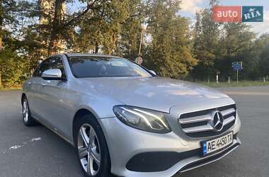 Седан Mercedes-Benz E-Class 2016 в Днепре