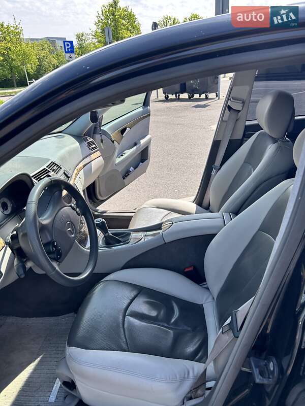 Седан Mercedes-Benz E-Class 2006 в Львові