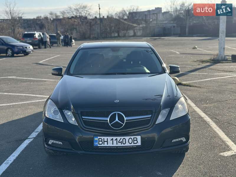 Mercedes-Benz E-Class 2011