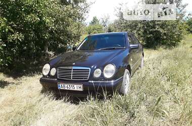 Седан Mercedes-Benz E-Class 1999 в Виннице