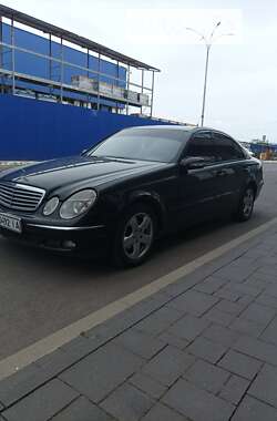 Седан Mercedes-Benz E-Class 2002 в Мукачевому