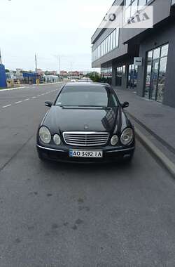 Седан Mercedes-Benz E-Class 2002 в Мукачевому