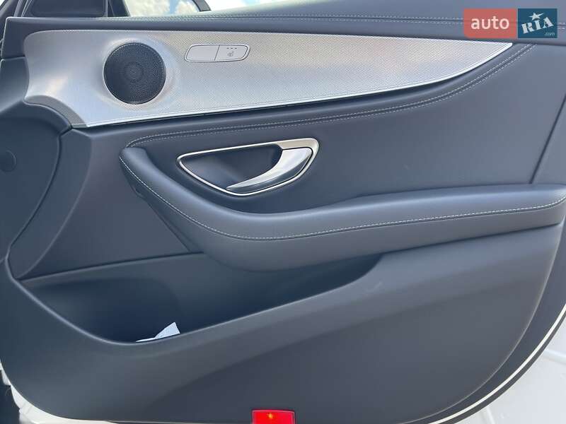 Седан Mercedes-Benz E-Class 2017 в Киеве