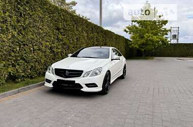 Купе Mercedes-Benz E-Class 2012 в Львове