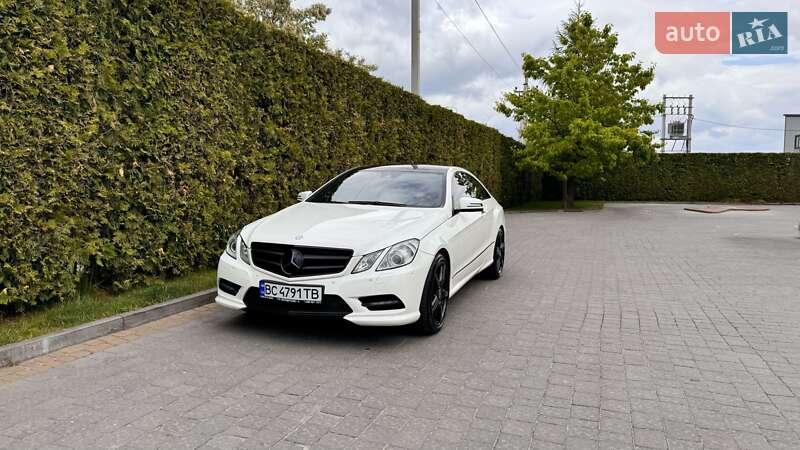 Купе Mercedes-Benz E-Class 2012 в Львове