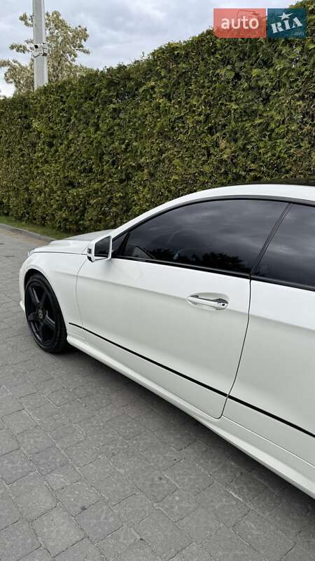 Купе Mercedes-Benz E-Class 2012 в Львове