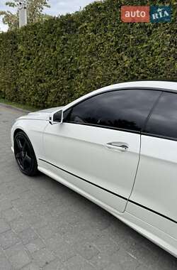 Купе Mercedes-Benz E-Class 2012 в 