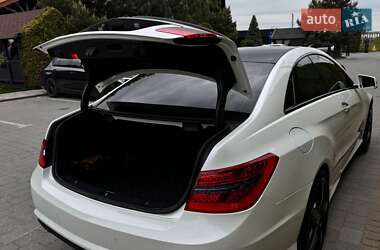 Купе Mercedes-Benz E-Class 2012 в 