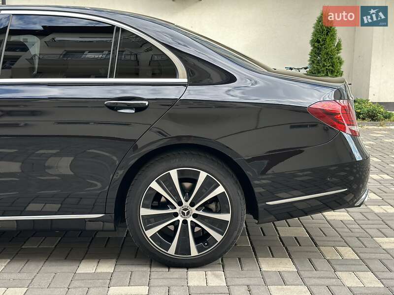 Седан Mercedes-Benz E-Class 2018 в Сваляві