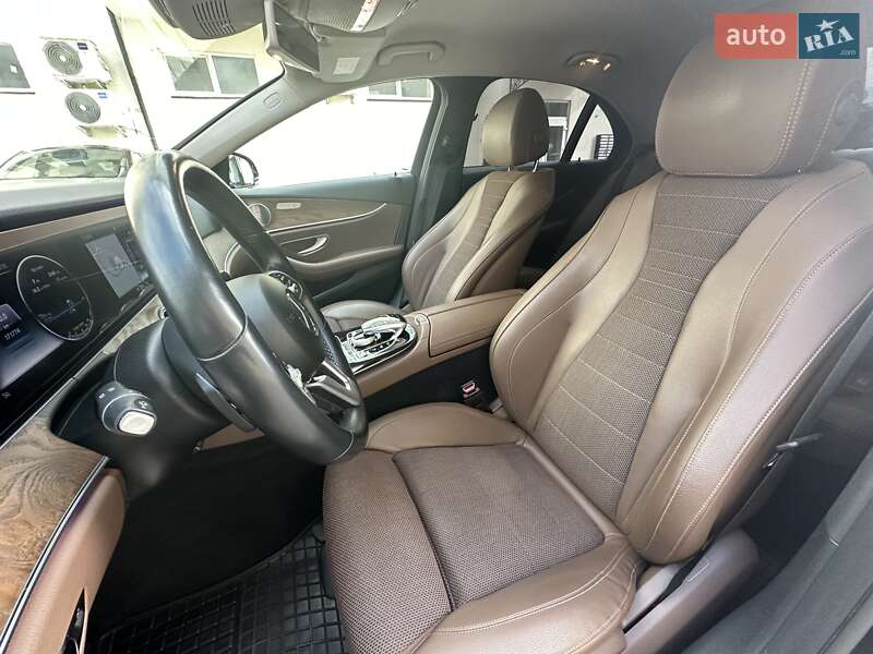 Седан Mercedes-Benz E-Class 2018 в Сваляві