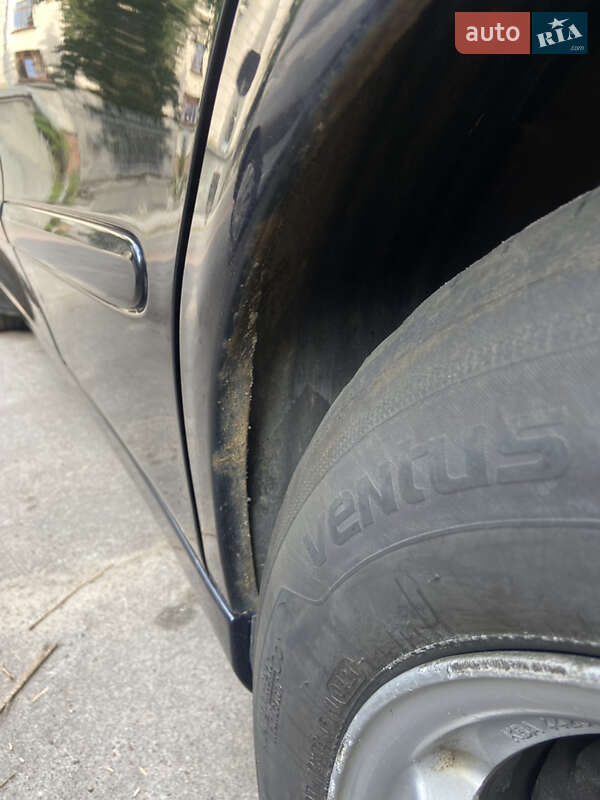 Седан Mercedes-Benz E-Class 2002 в На Новой Боровой